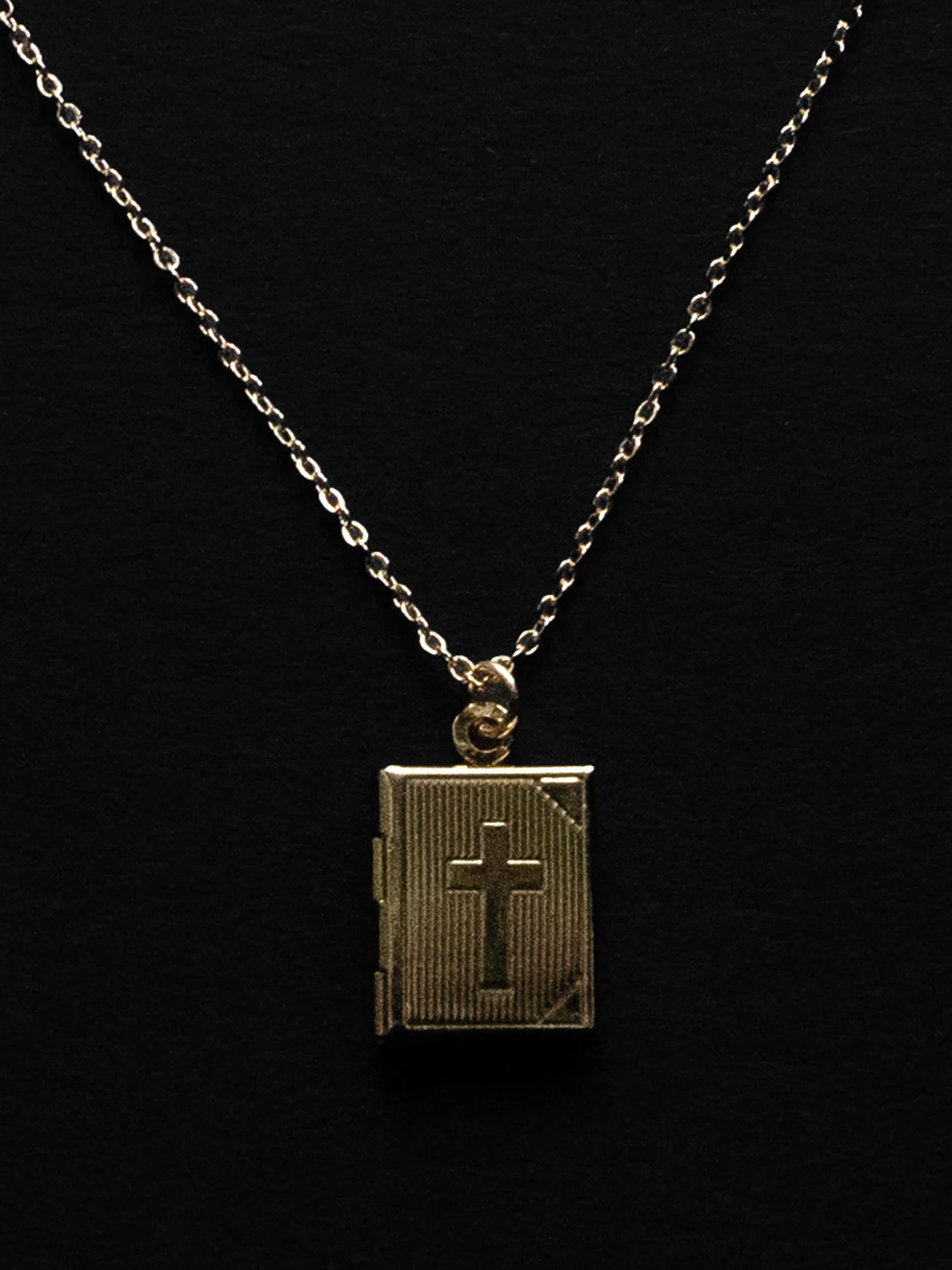 Book Locket Huggies - Gold - Image 5