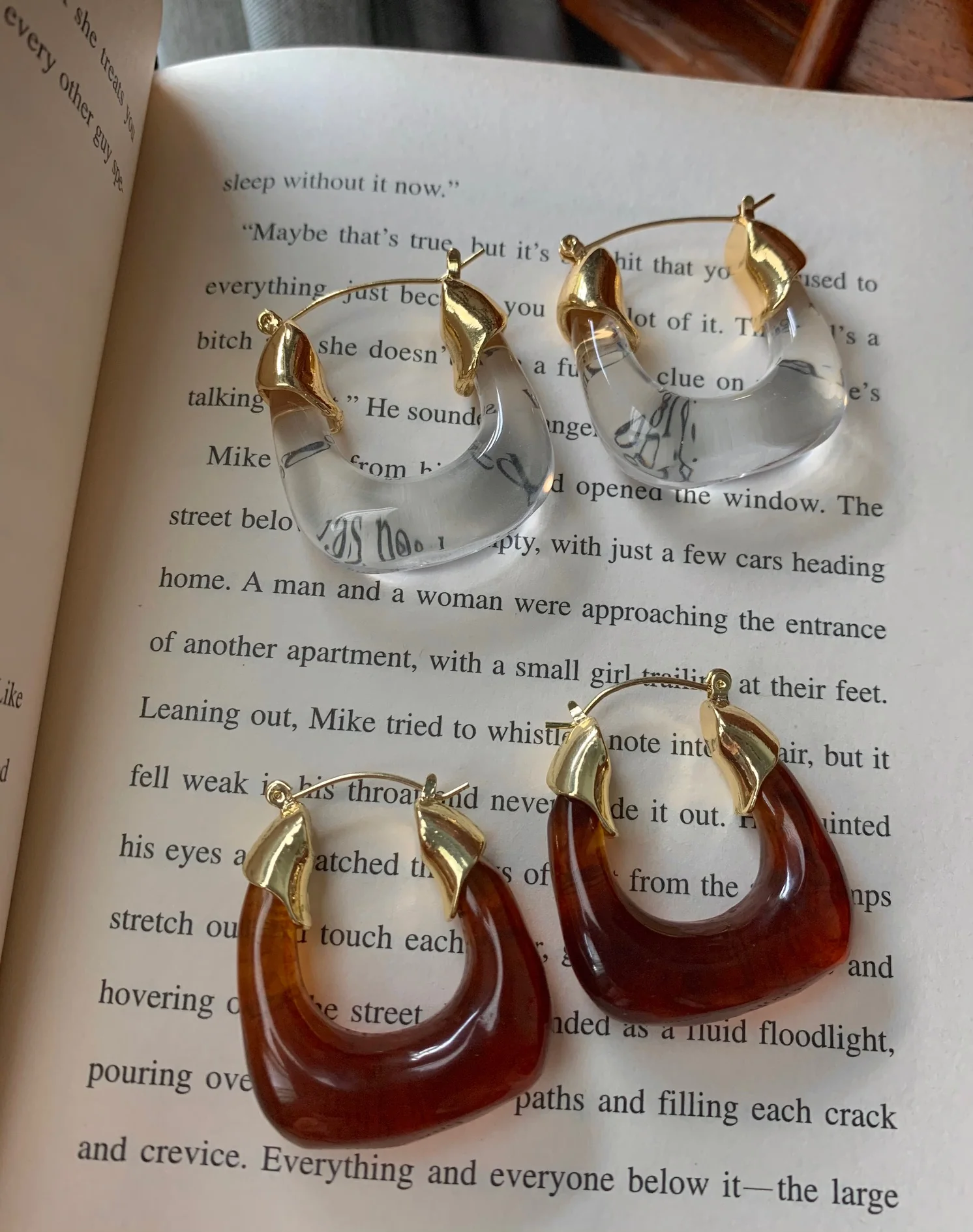 Chunky Vintage Hoops - Brown - Image 5