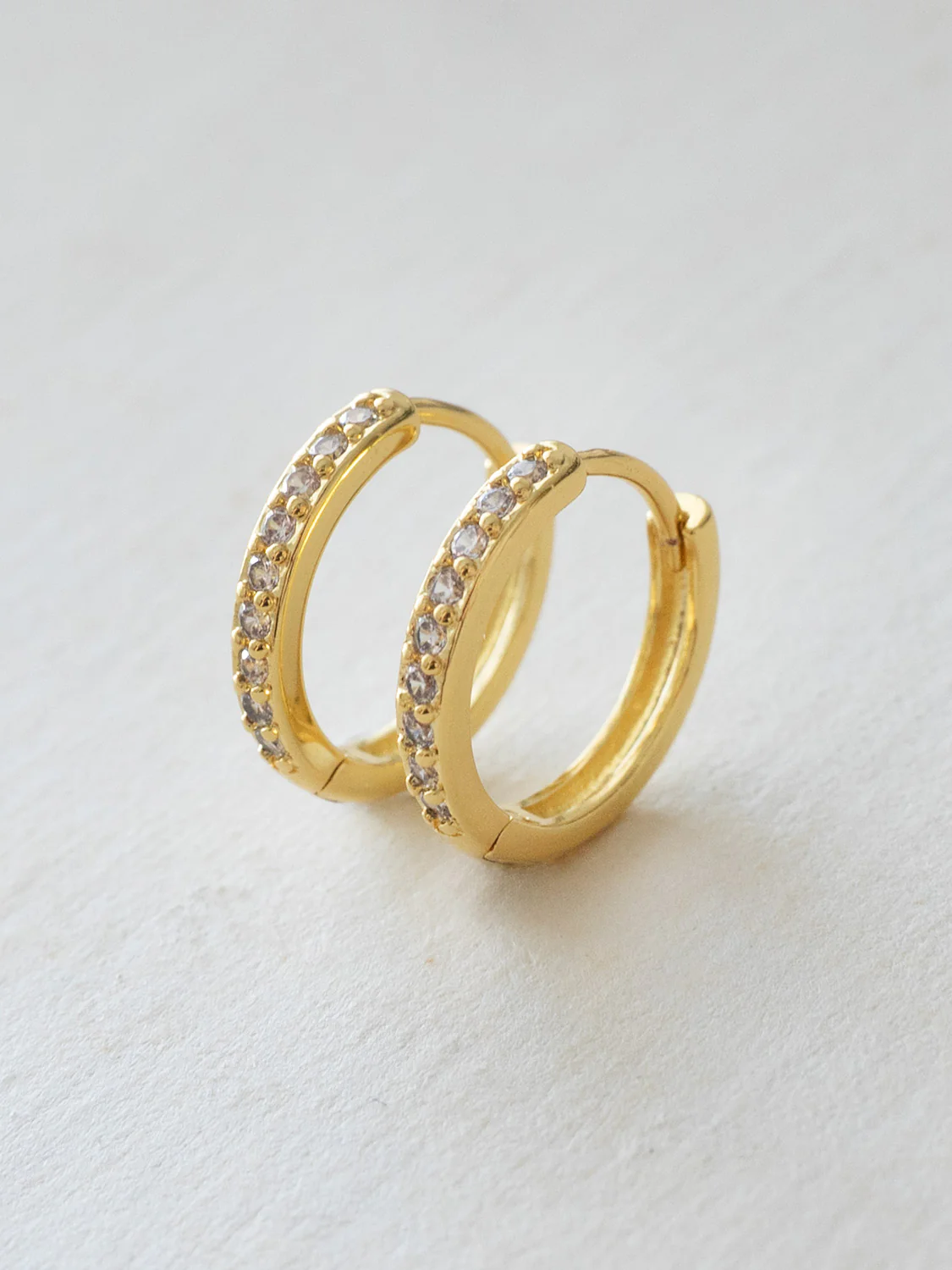 Classic Pave Huggies, S925 - Gold (1.6cm)