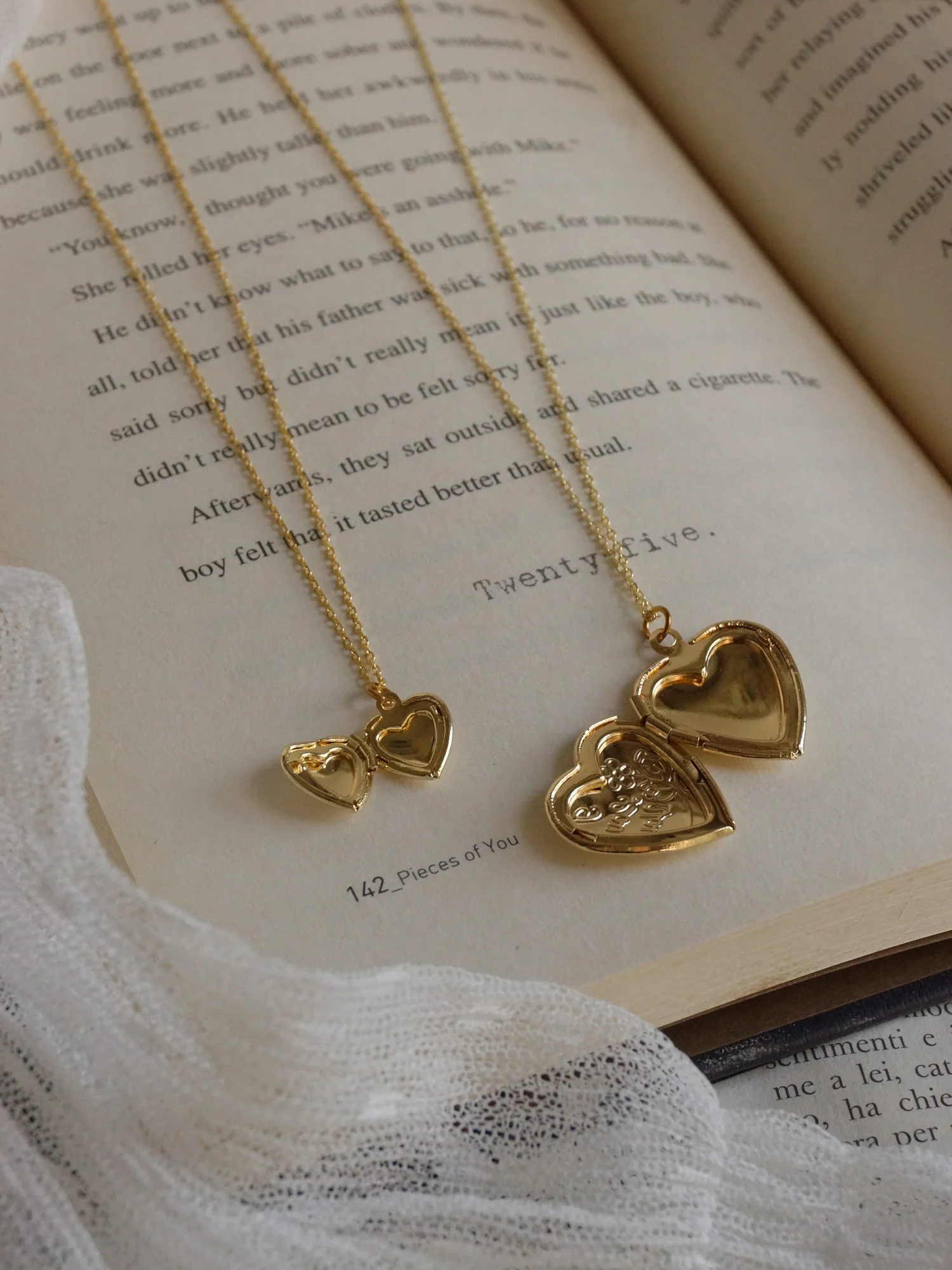 EMMA Locket Necklace - Image 4