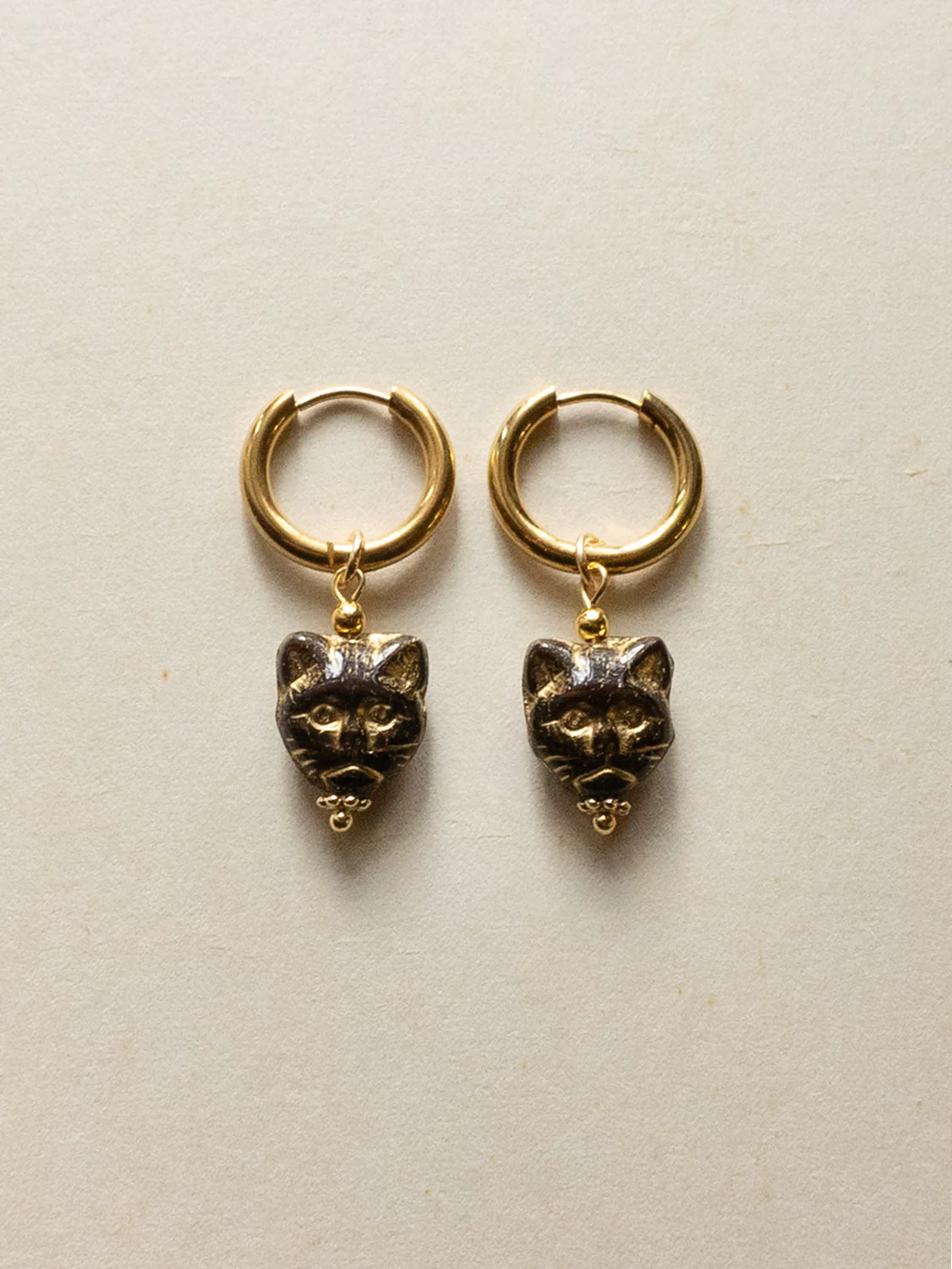 Glass Carved Cat Hoops - Black