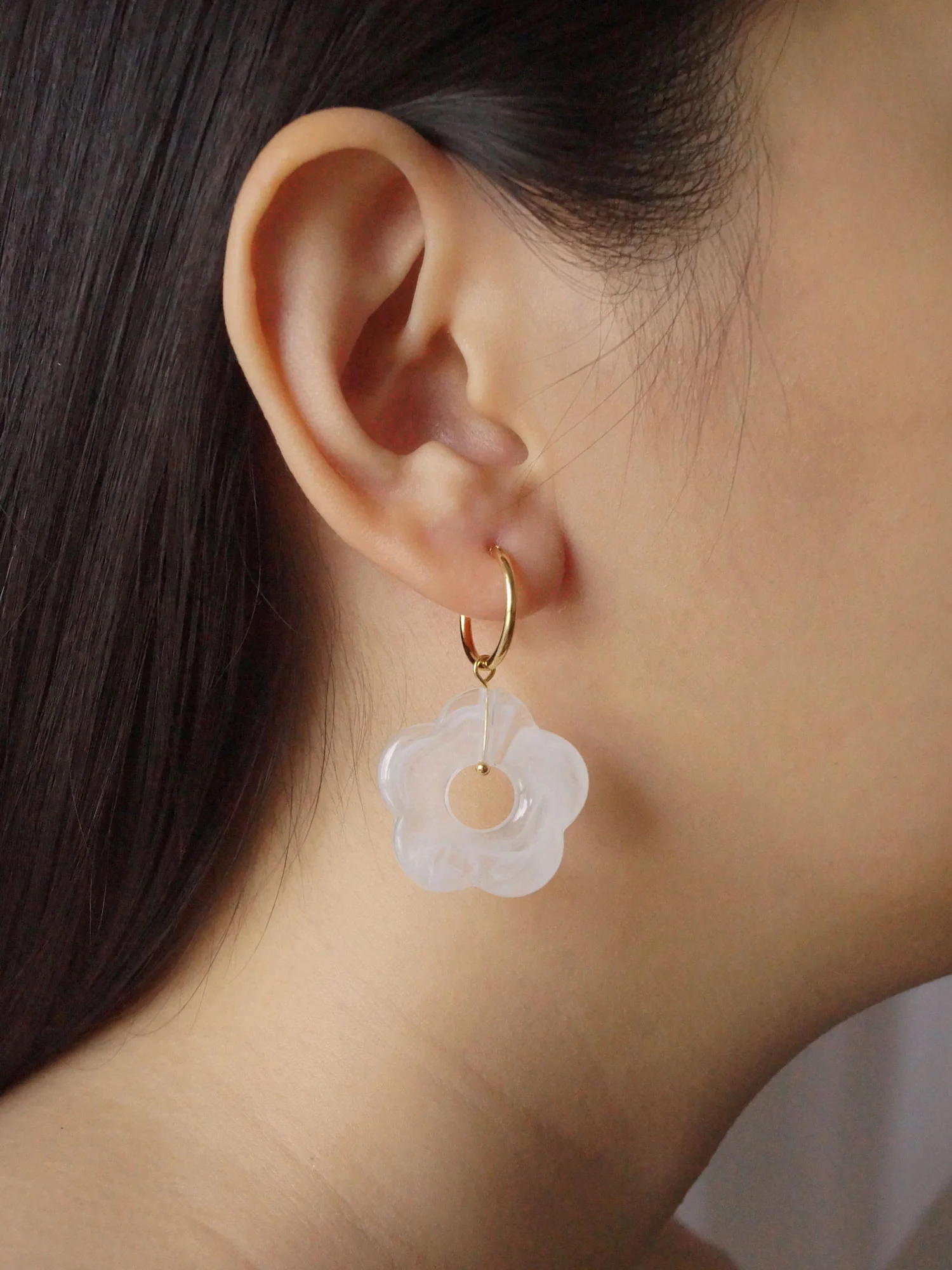Little Flower Hoops - Marbled Oat *18K Gold-plated - Image 7