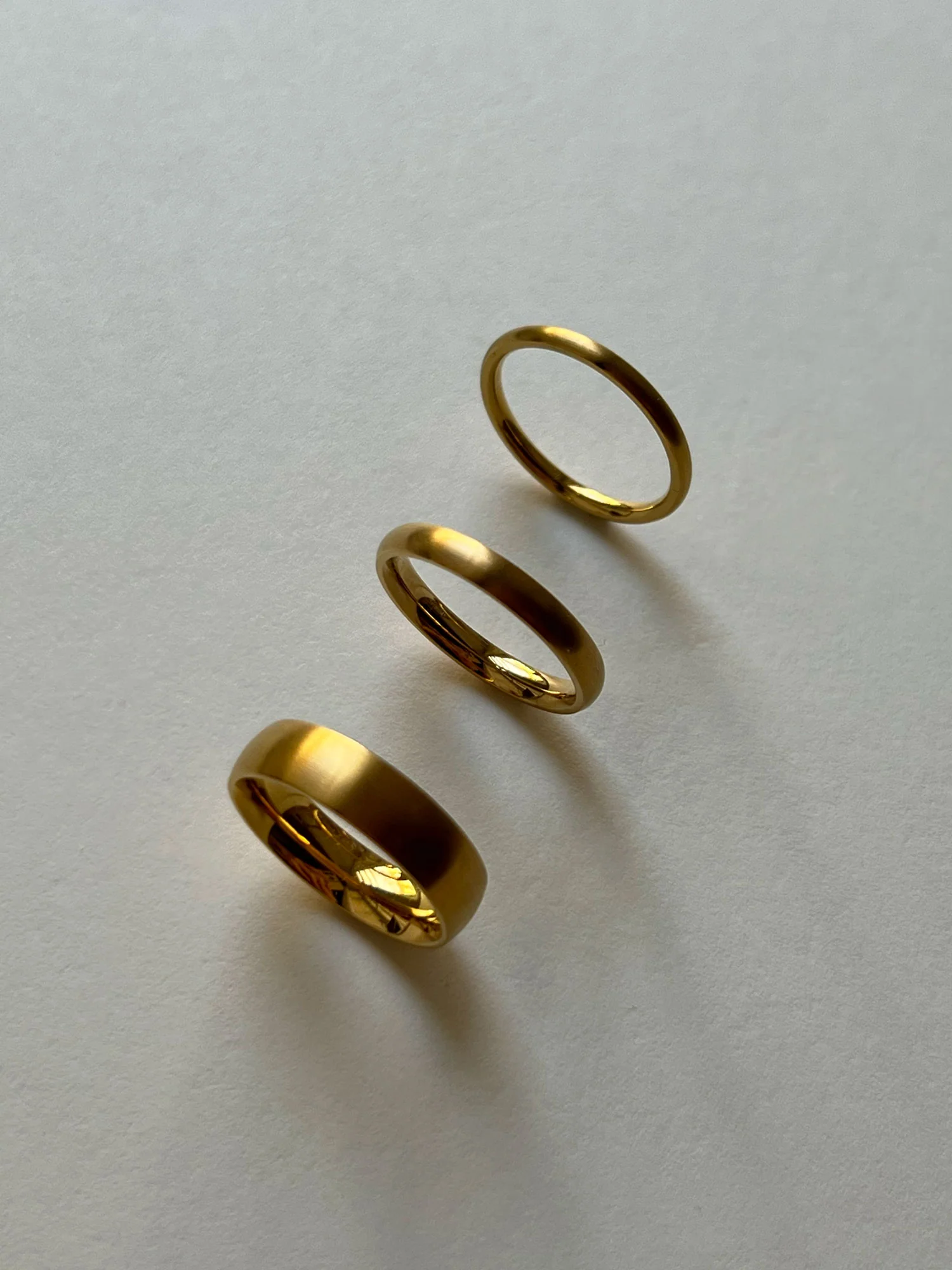 Matte Essential Gold Ring - 5mm - Image 4