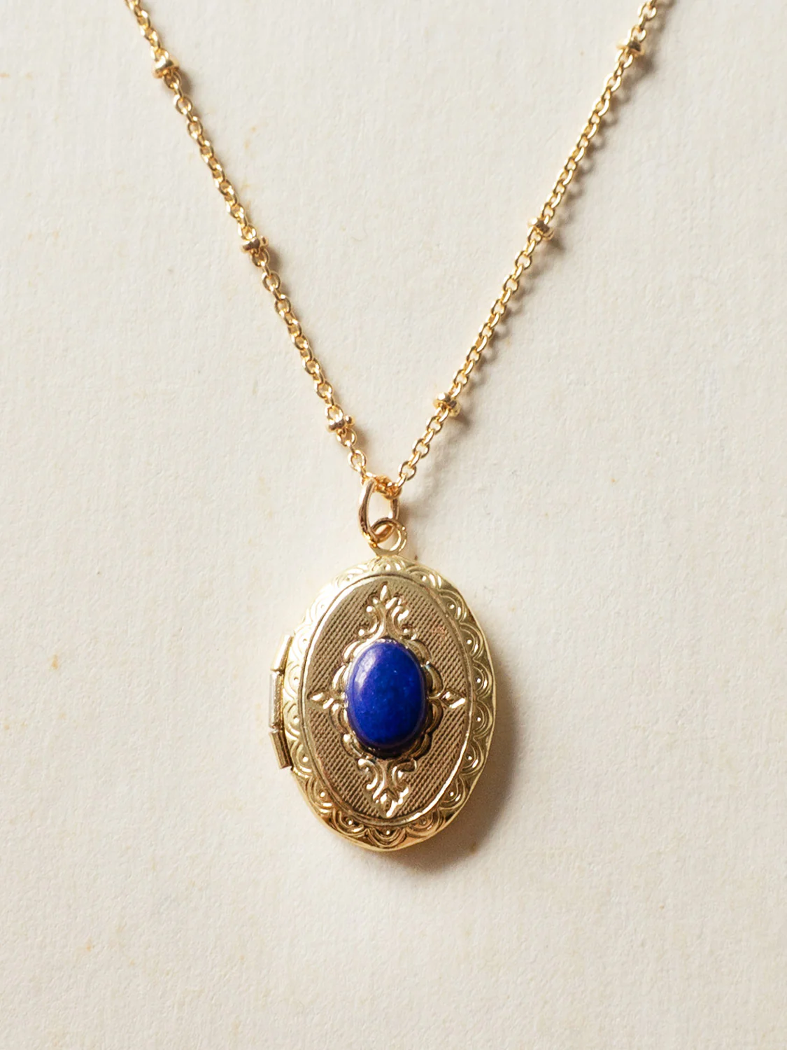 Oval Locket Pendant Necklace - Lapis Lazuli