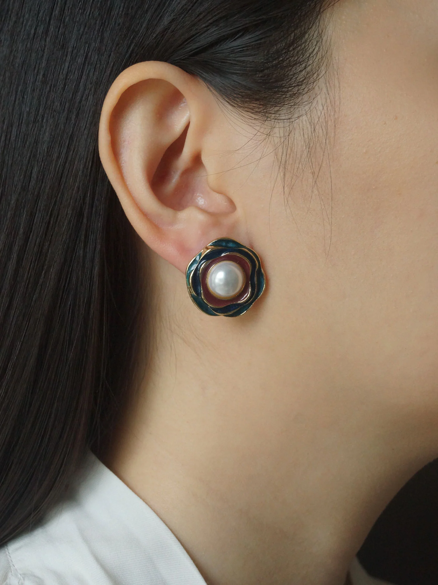 Theodora Earstuds